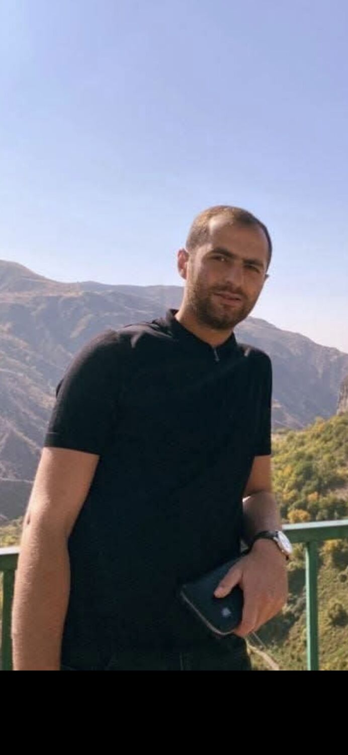  ,   Andranik, 26 ,   ,   