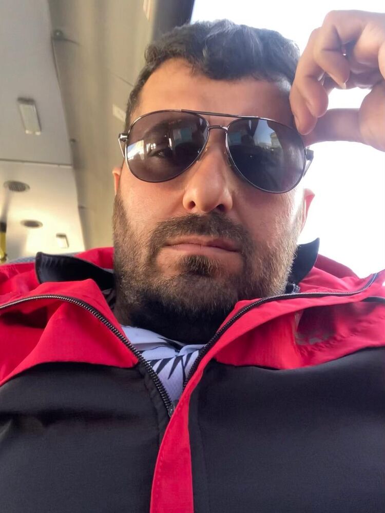  ,   Alik, 36 ,   ,   