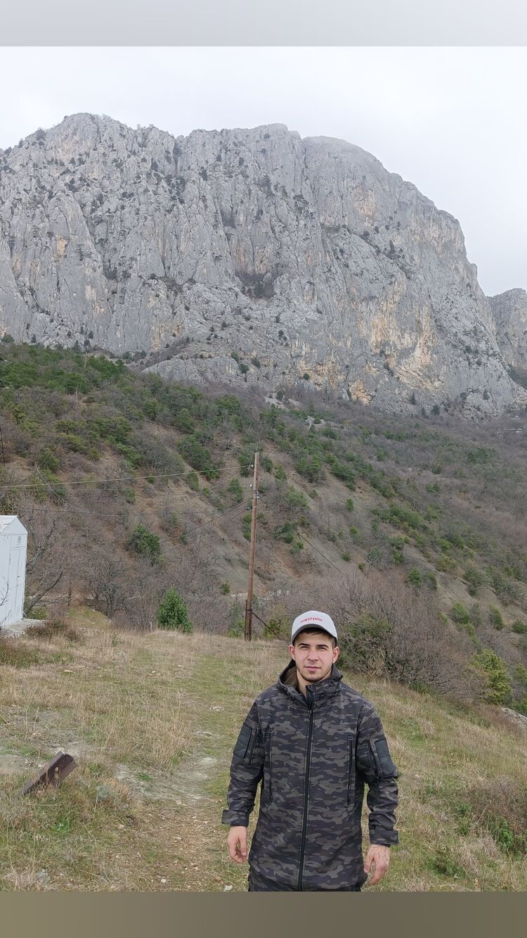  42198919  Vachik, 25 ,    