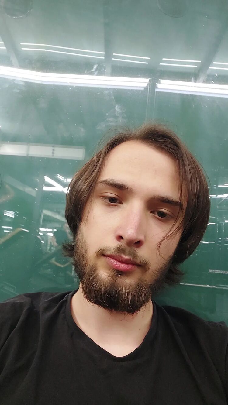  54717339  Nikoloz, 23 ,    