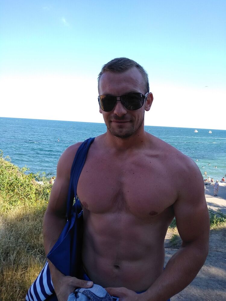  13494279  Nikolas, 40 ,    