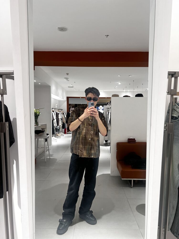  ,   Komron, 20 ,   ,   