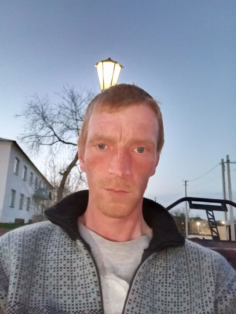  44438959  , 37 ,    