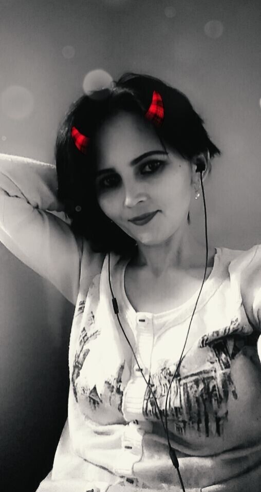  ,   Ralina, 36 ,   
