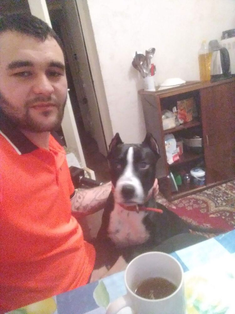 ,   Valentin, 29 ,   ,   