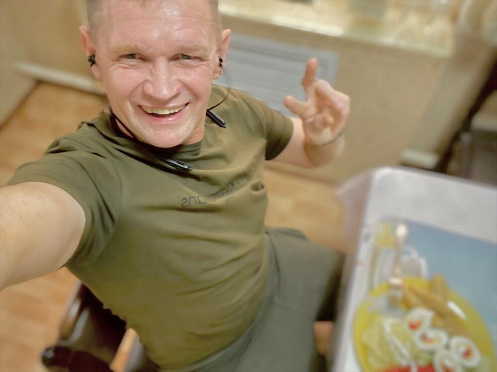  40340159  Ruslan, 43 ,    