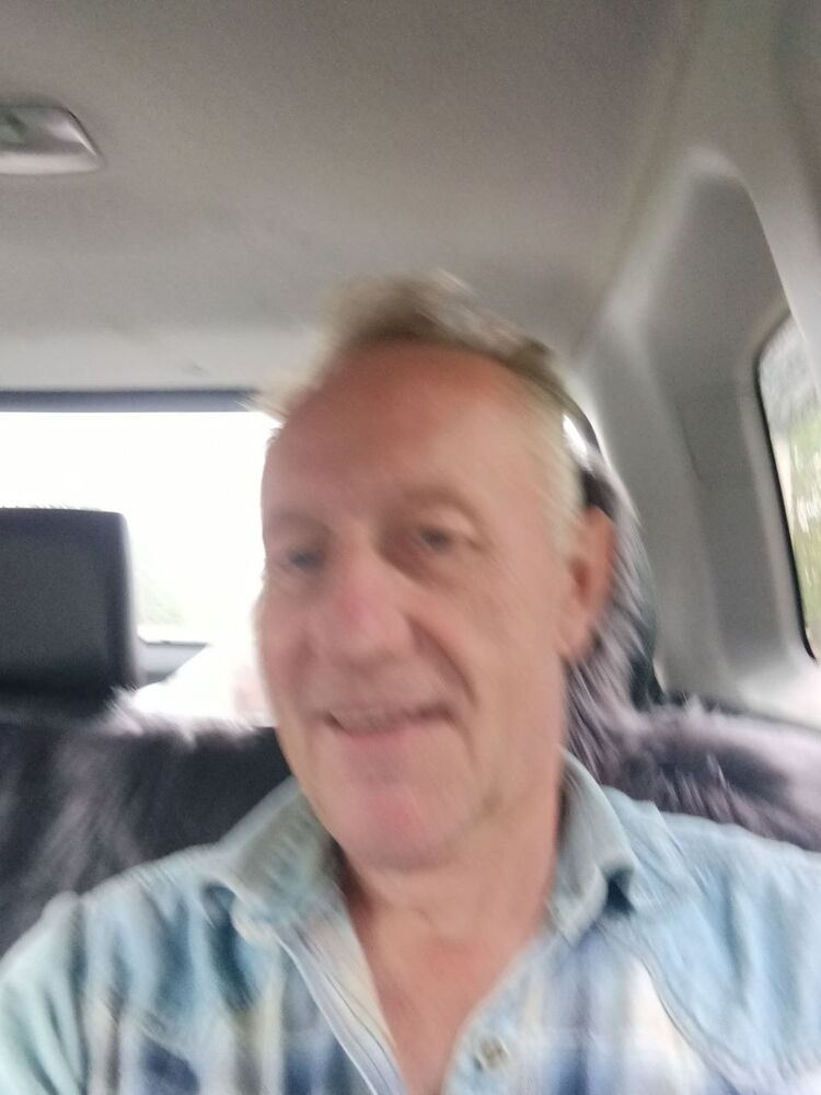  44180379  , 52 ,    