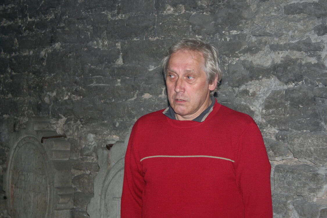  22277379  Henri, 68 ,    