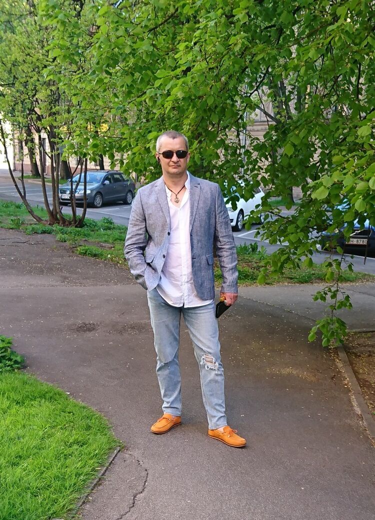  17610069  OLEG, 54 ,    