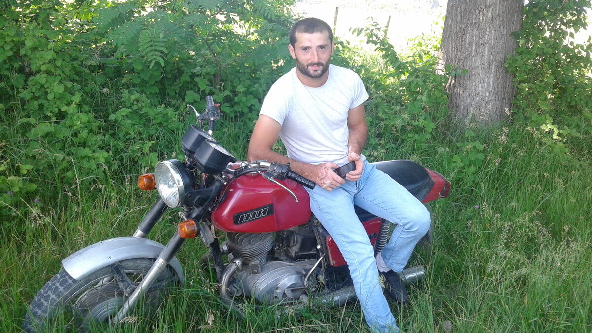  ,   David, 32 ,     , c 