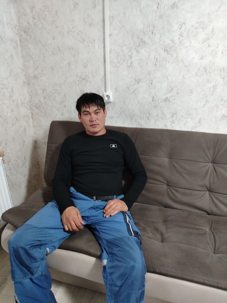  ,   Rustam, 38 ,   ,   , c , 