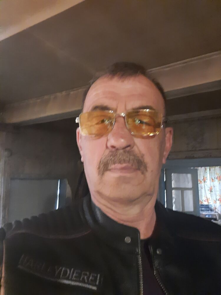  46688279  , 57 ,    