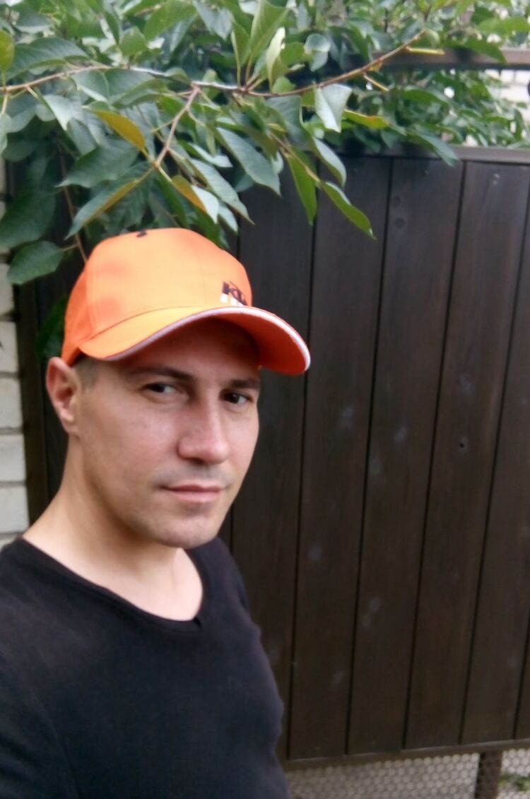  43728579  Yuriy, 40 ,    