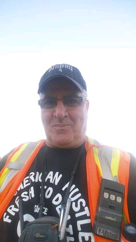  21872879  Daniel, 62 ,    -