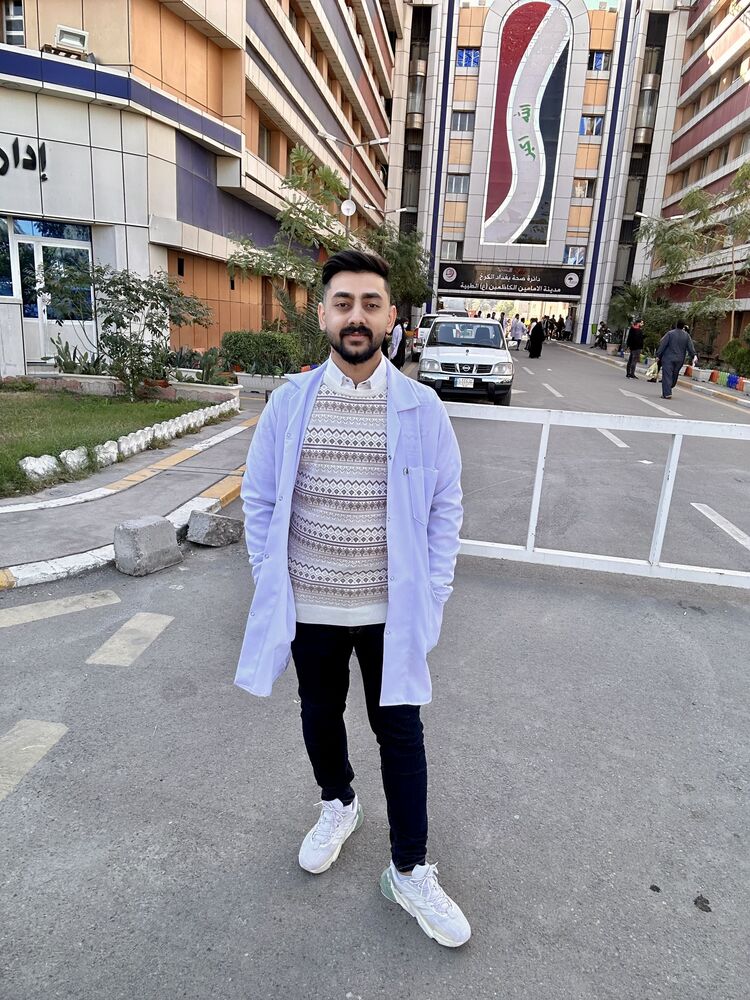  49334069  Abdulhamed, 27 ,    