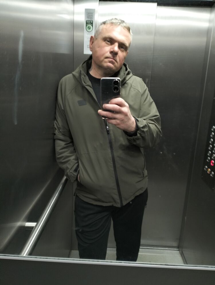  51077469  , 47 ,    