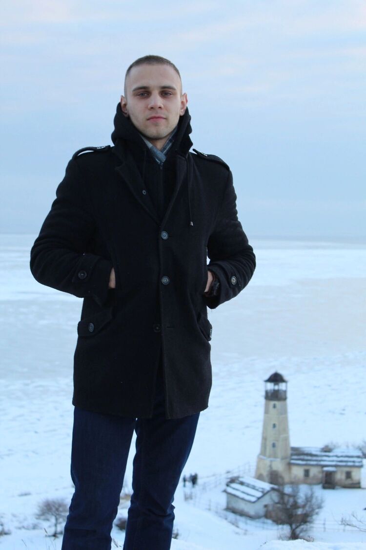  32331679  Anatoly, 28 ,    