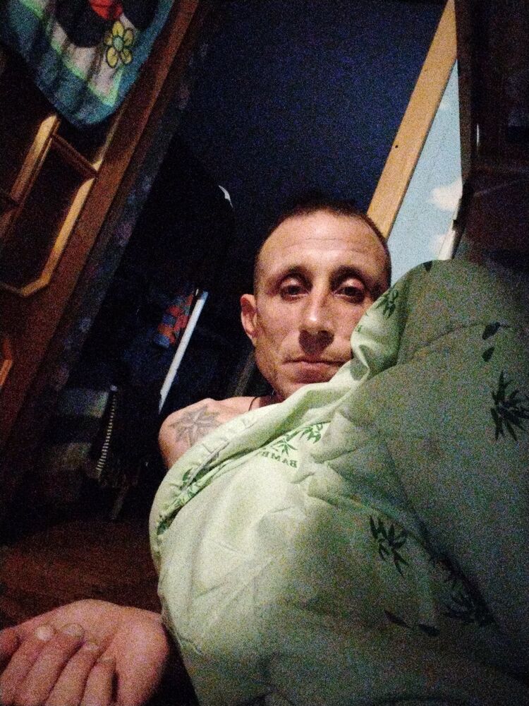  -,   Andrei, 43 ,   ,   