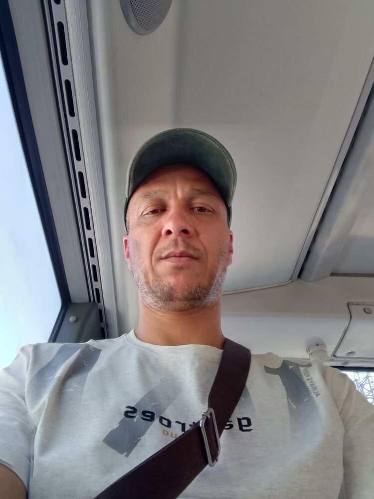  45913189  , 42 ,    