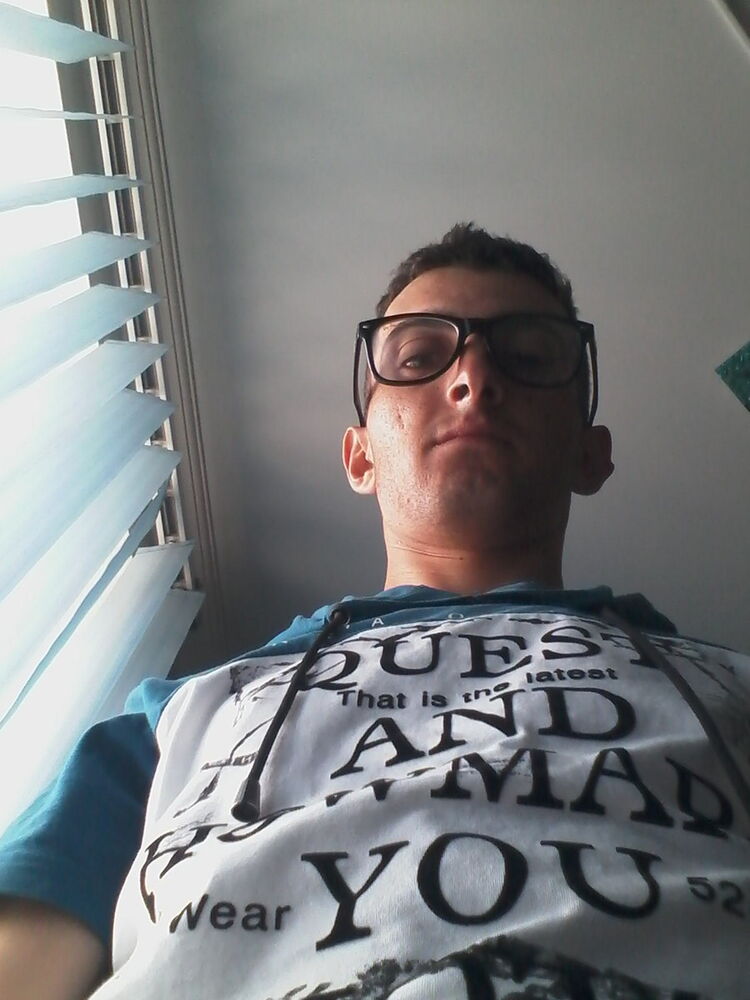  6632239  Narek, 33 ,    