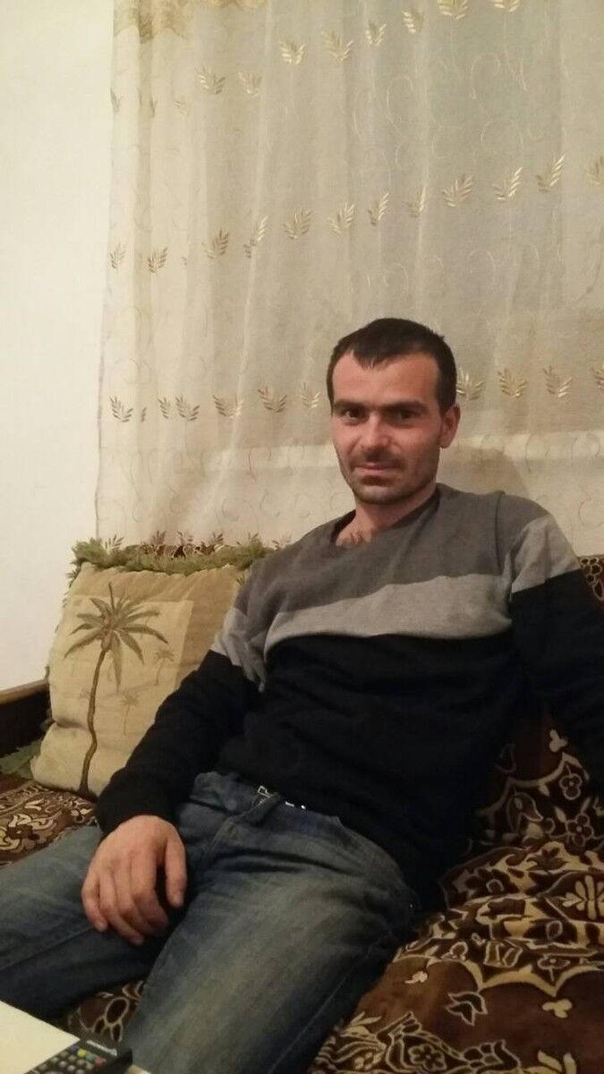  ,   Sargis, 37 ,     , c 