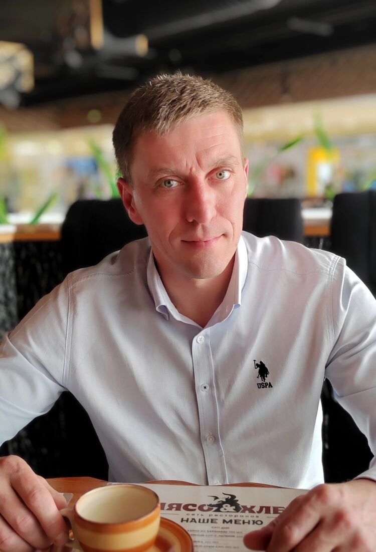  52619419  Dmitriy, 50 ,     