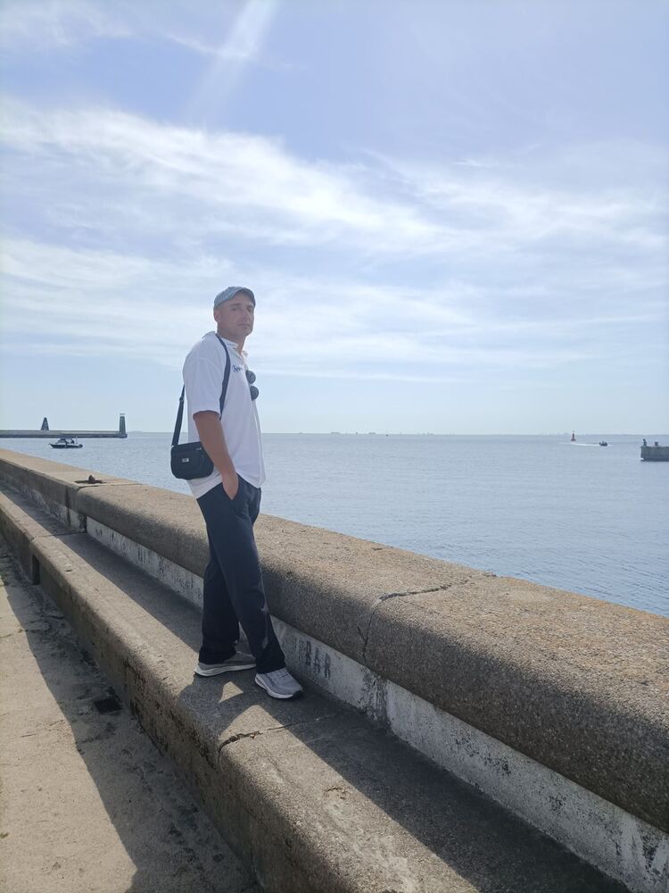  ,   Robert, 33 ,   ,   