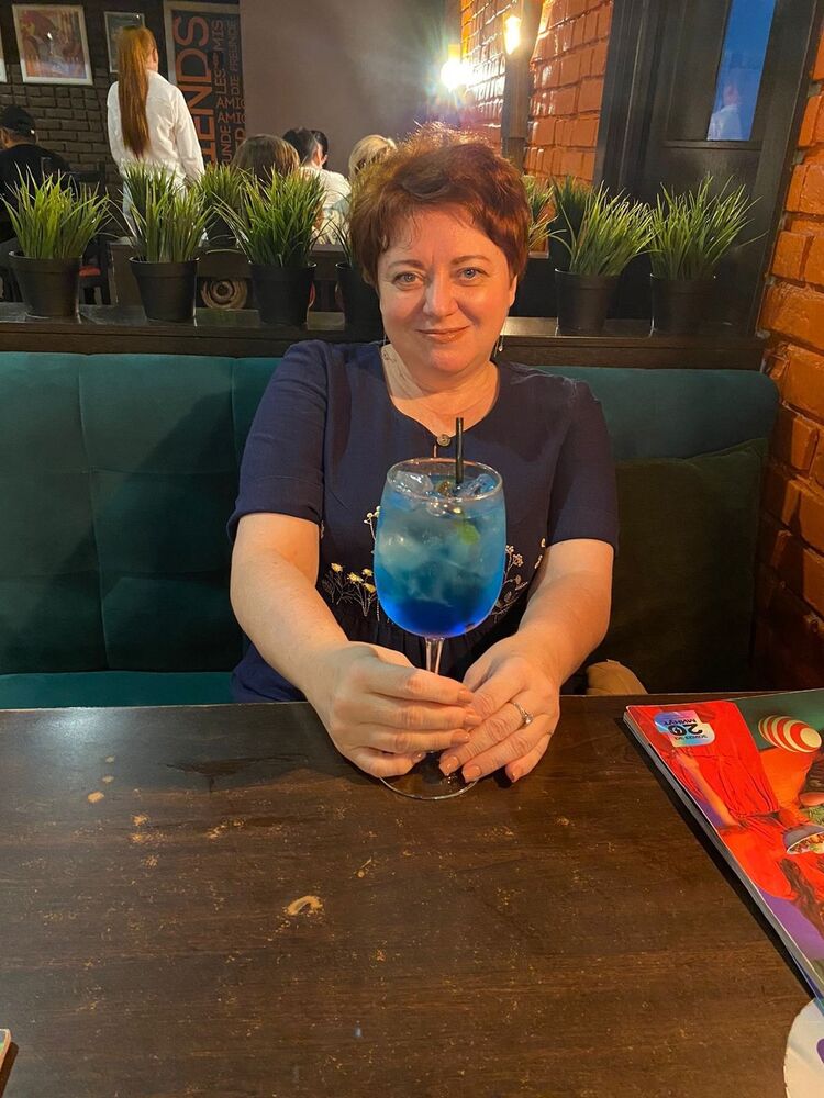  50535459  Elena, 52 ,    