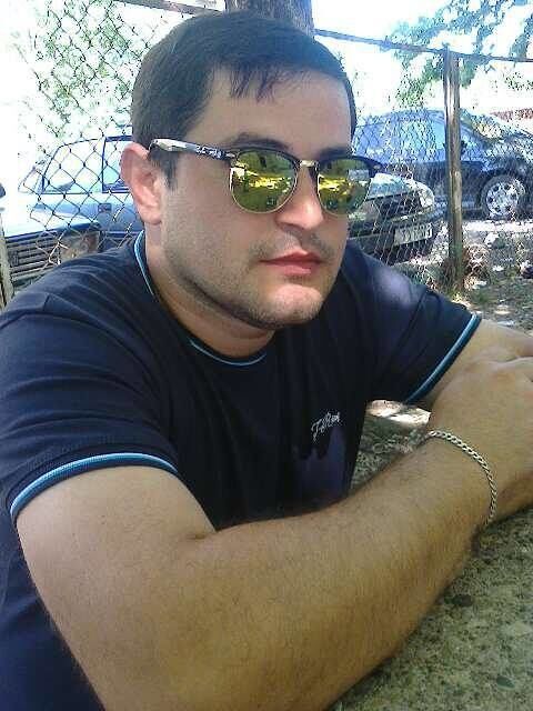  ,   Tornike, 40 ,  