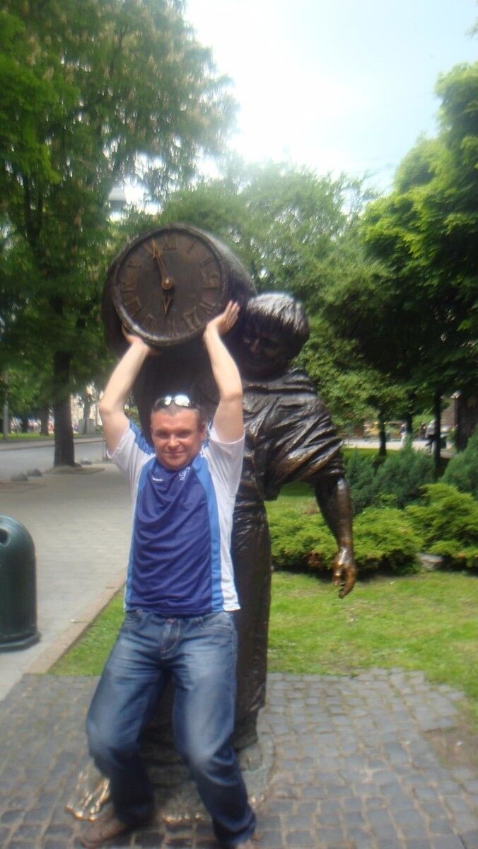  17316679  Vitaliy, 46 ,    