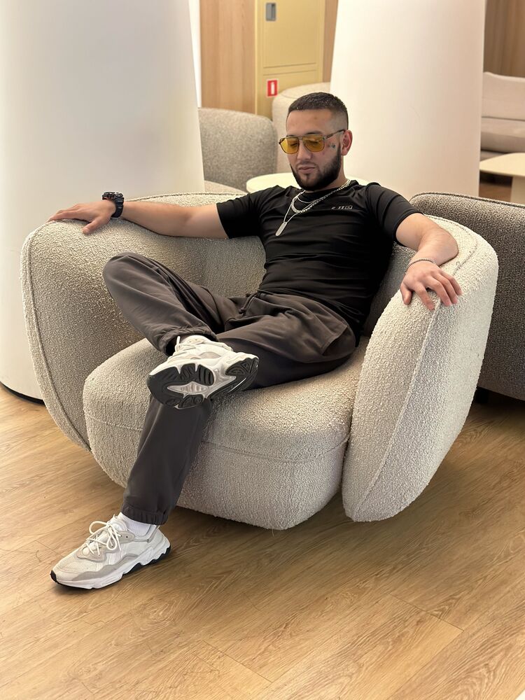  -,   , 26 ,   ,   , 