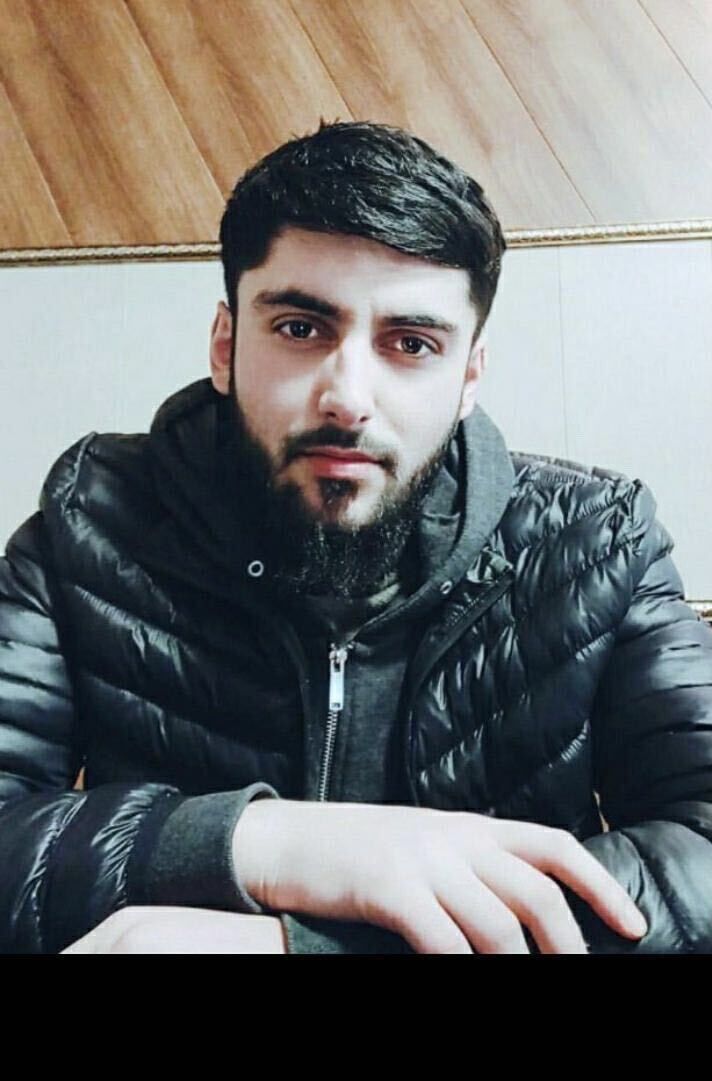  ,   Ali, 32 ,   ,   