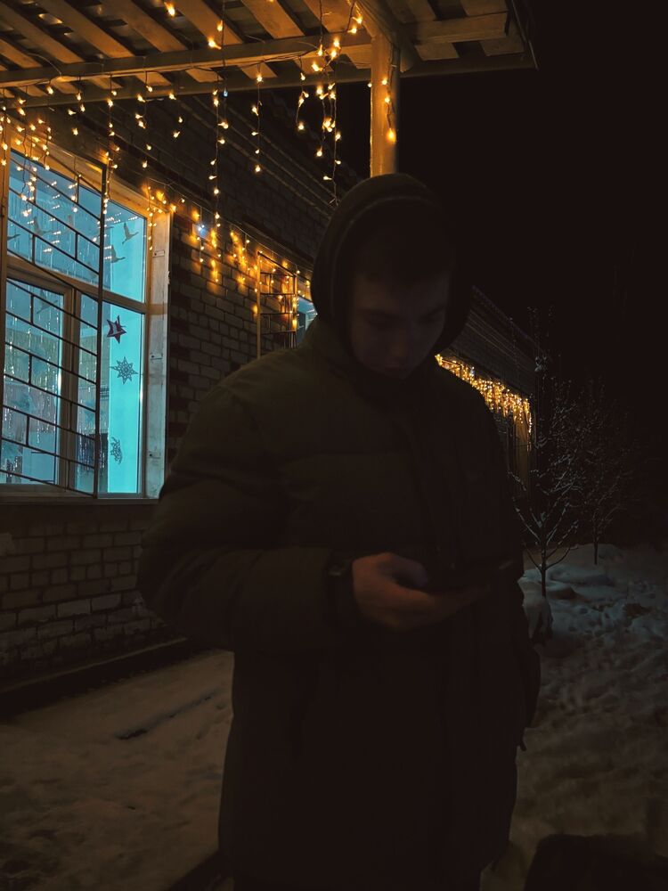  48890569  , 19 ,    