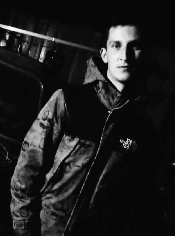  44350829  Andrey, 27 ,    