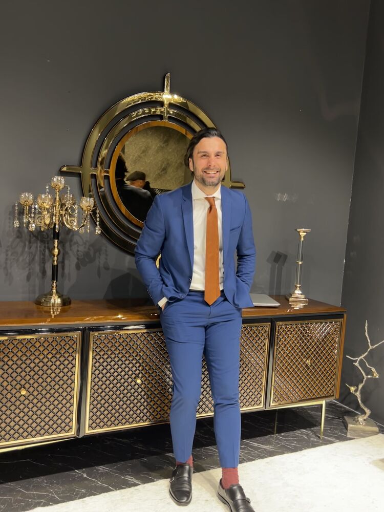  54617239  Yigit, 35 ,    