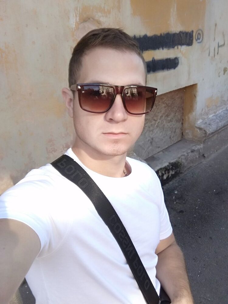  ,   Datskiy, 32 ,   ,   , c 