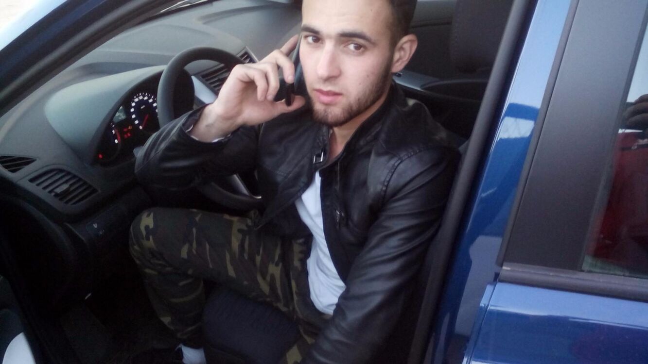  ,   Dzonnon, 32 ,   ,   