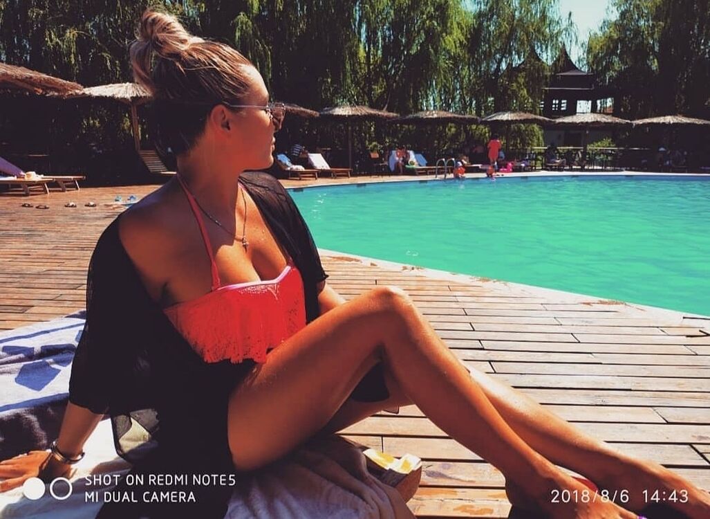  19128119  Anastaysha, 37 ,    