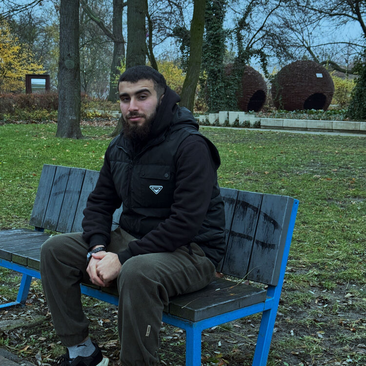 ���� 55492029 ����� Elnur, 24 ����, ���� ���������� � Bielany Wroclawskie