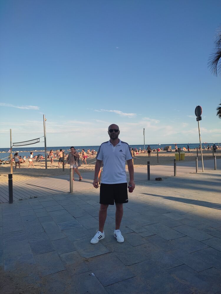  23375879  Ivan, 41 ,    Barcelona