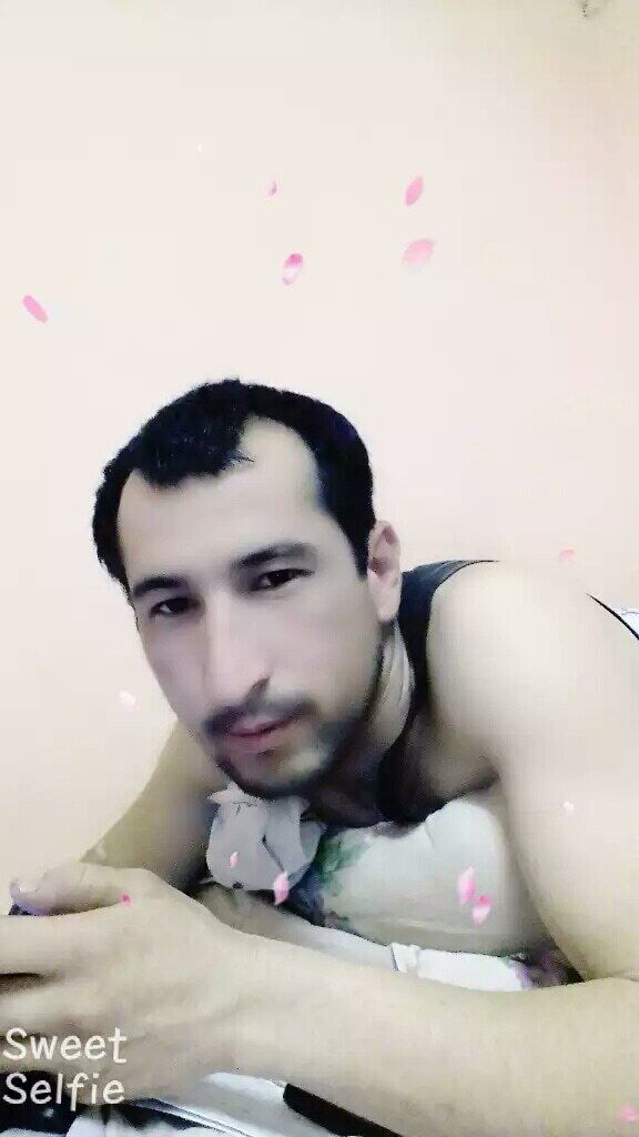  43501029  FARID, 39 ,    -