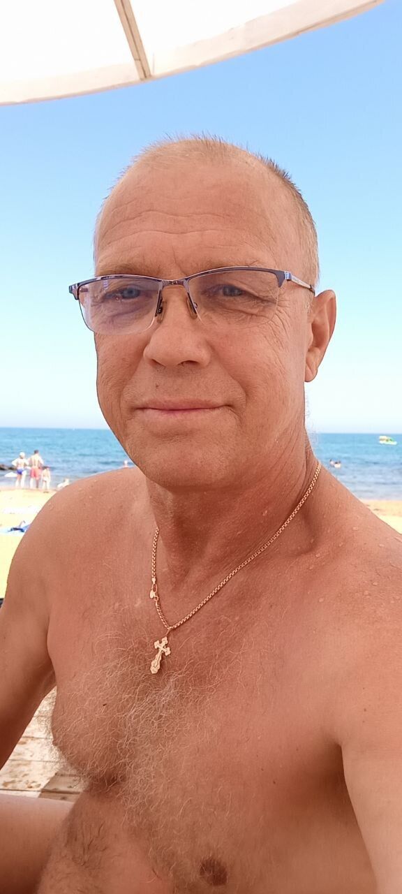  45263129  Gena, 60 ,    