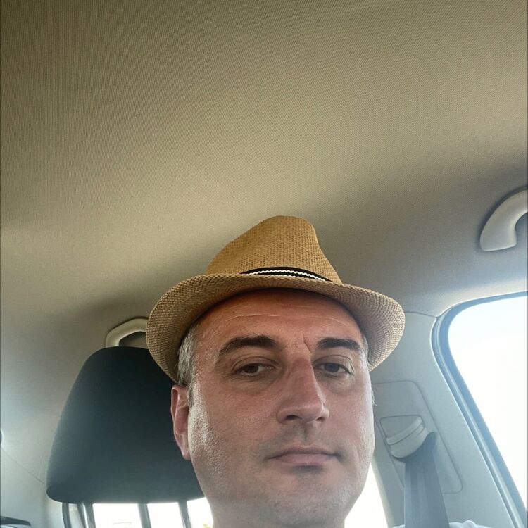  ,   Alexbigone, 44 ,   ,   