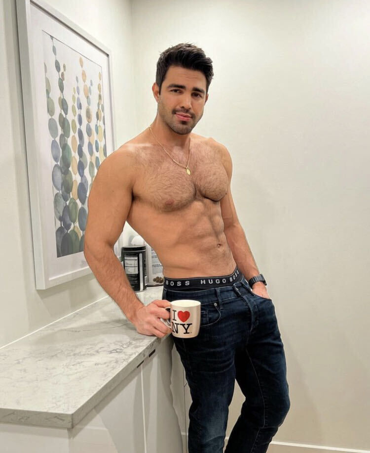  27036429  Garcia, 38 ,    