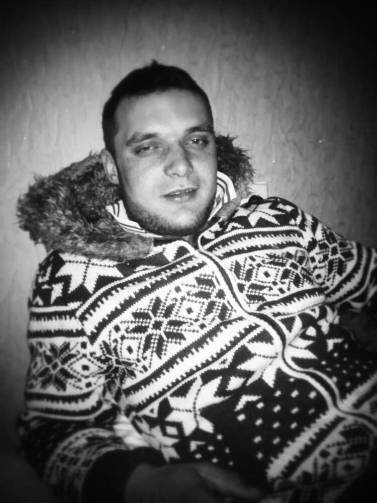  9858119  Kelebek, 31 ,    