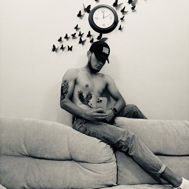  ,   Dior, 25 ,   c 