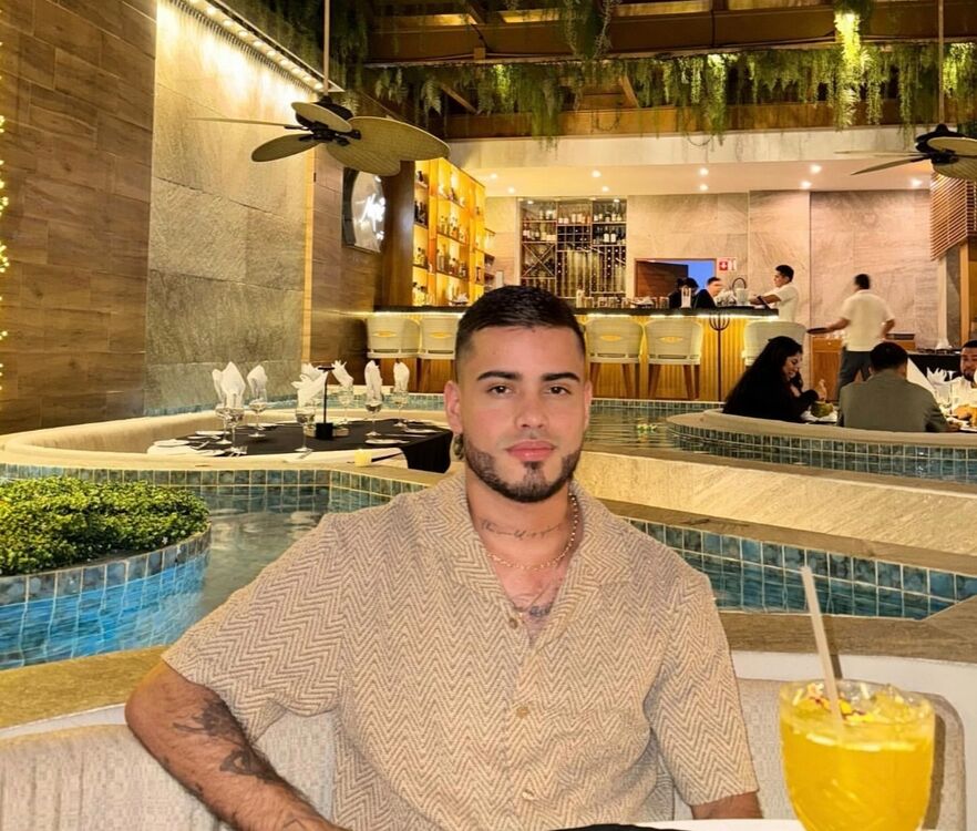  ,   MarlLon, 32 ,   ,   , c , 