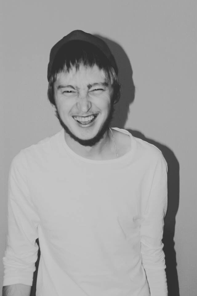  4248799  Vitalik, 33 ,    