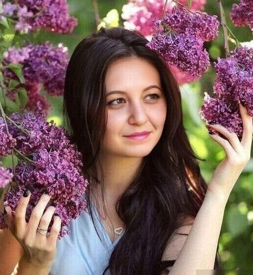  43039199  Elena, 49 ,    