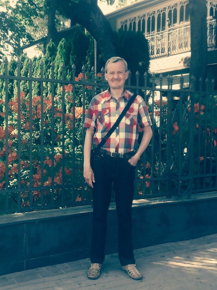  16671289  Aleksej, 47 ,    